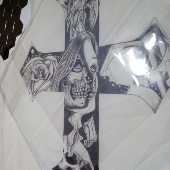 Prison art. Hanky. Done with pen and ink. 14" x 14" - Picture 2 of 6